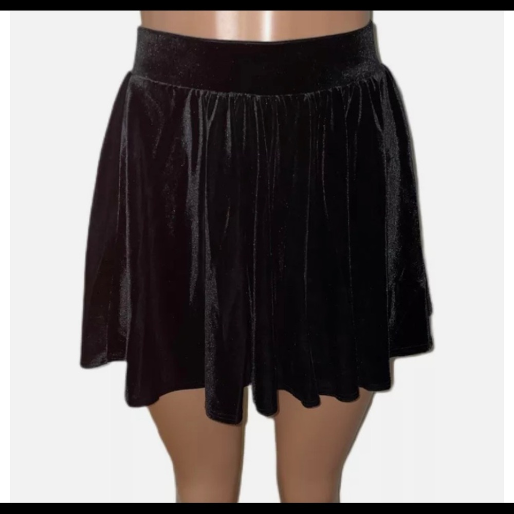Black velour stretch waist skater mini skirt